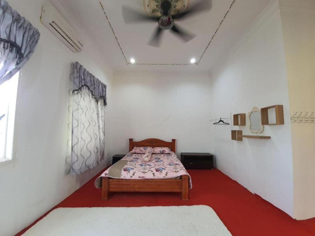 Oyo 90404 Hotel Z Dirgahayu 313 Pasir Mas Extérieur photo